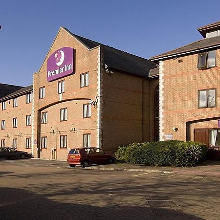 Premier Inn Guildford North - A3 Eksteriør billede