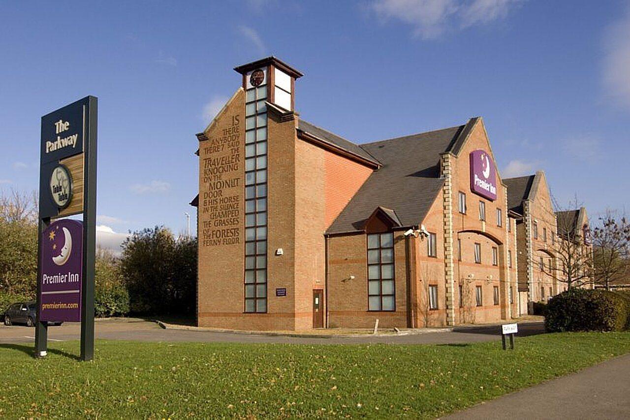 Premier Inn Guildford North - A3 Eksteriør billede