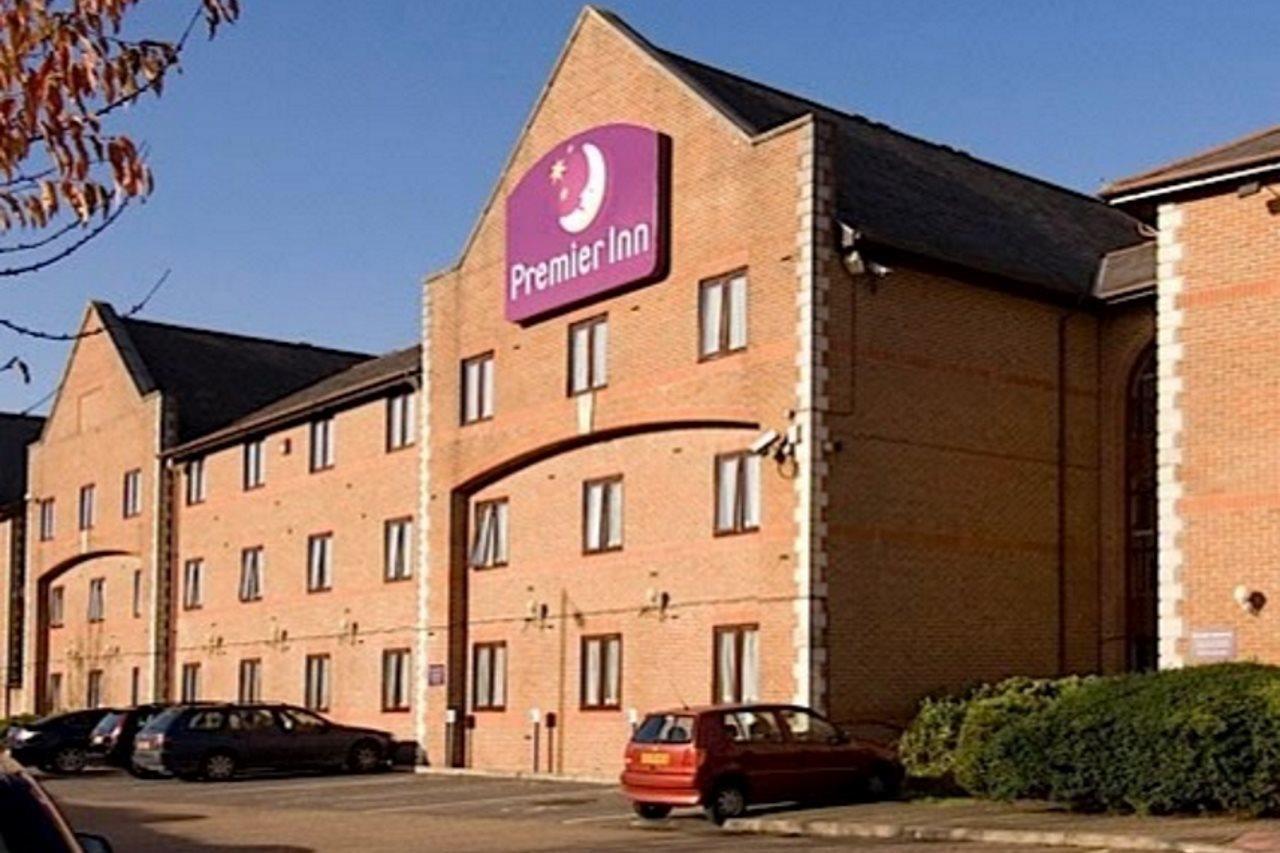 Premier Inn Guildford North - A3 Eksteriør billede