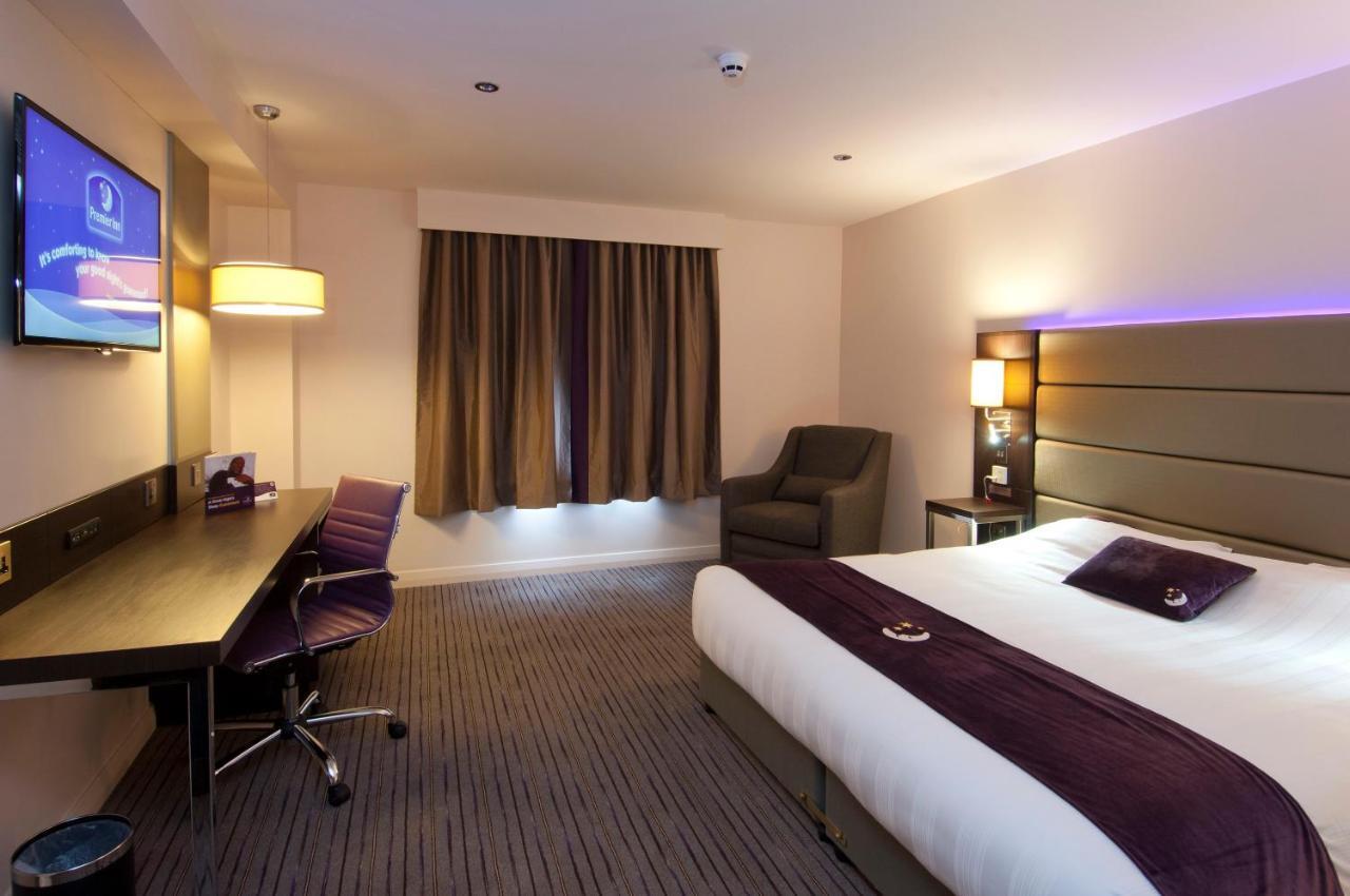 Premier Inn Guildford North - A3 Eksteriør billede