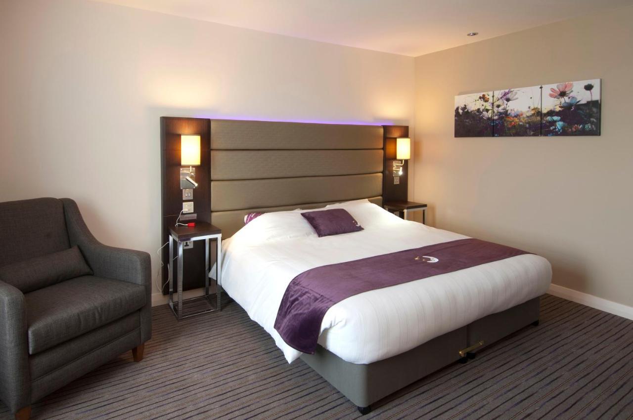 Premier Inn Guildford North - A3 Eksteriør billede