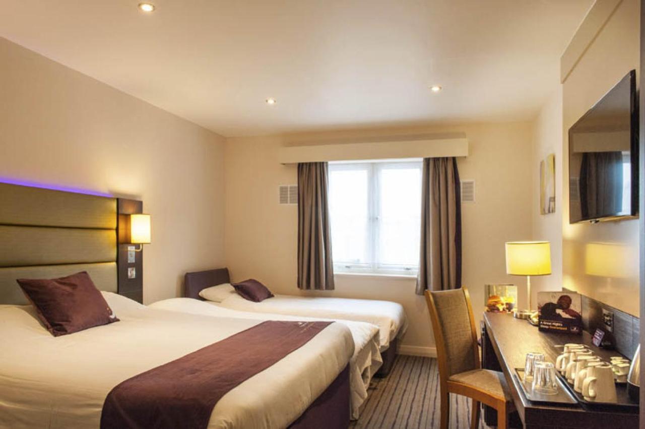 Premier Inn Guildford North - A3 Eksteriør billede