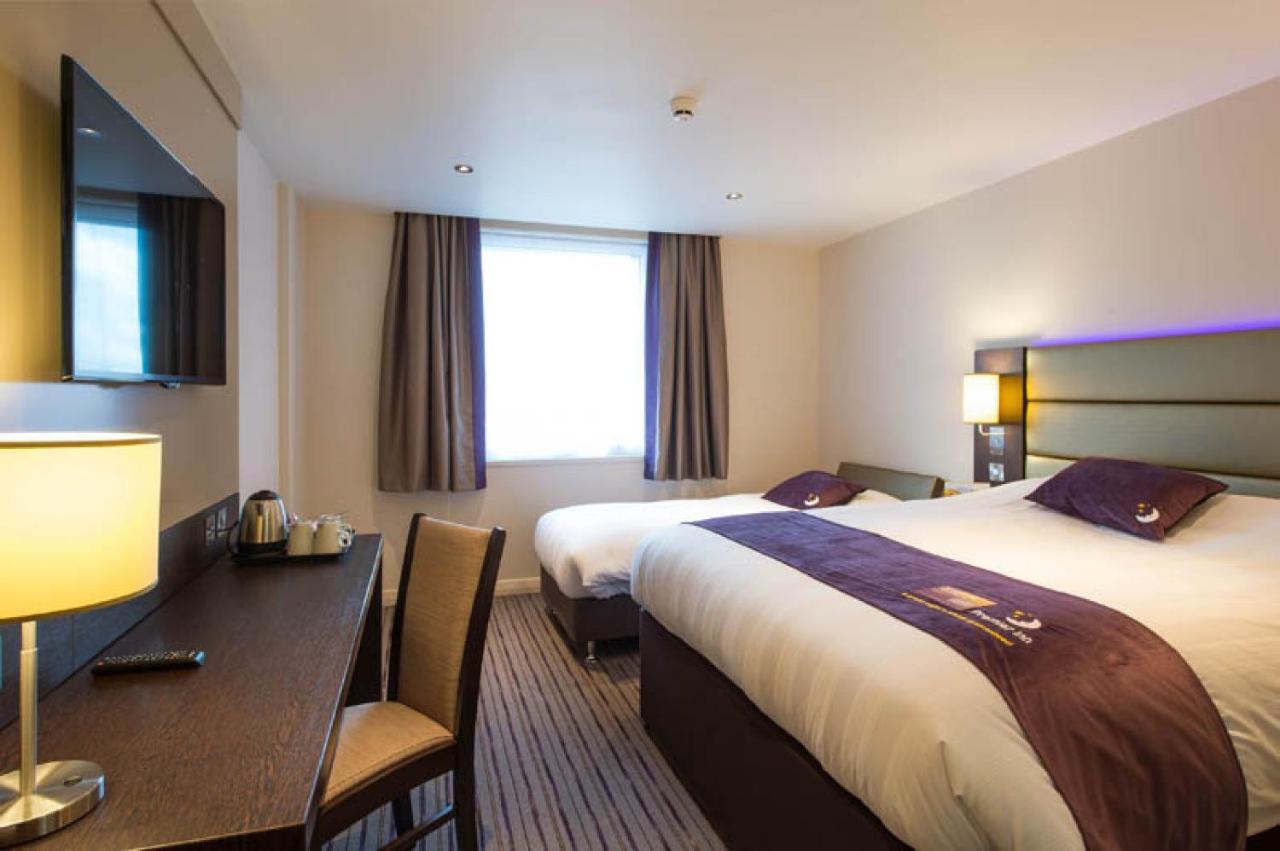 Premier Inn Guildford North - A3 Eksteriør billede